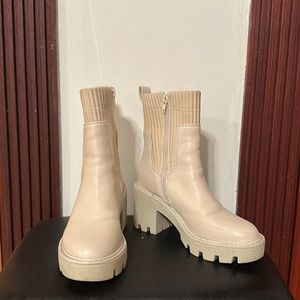 Bar III Versuz Cream Lug Sole Booties Size 5.5